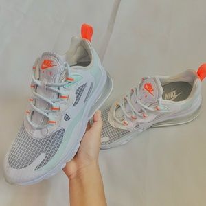 Nike Air Max 270 React SE🌟